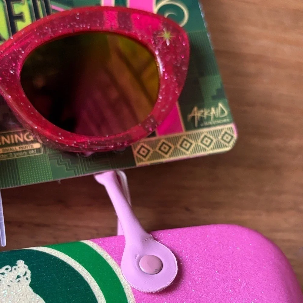 Wicked The Movie Kids Glitter Sunglasses with Case Elphaba Glinda NWT
